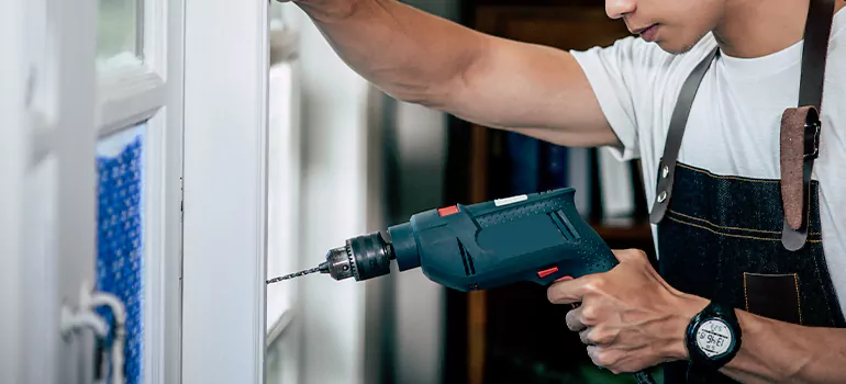 Residential Exterior Window Finishing in Pinewood, FL