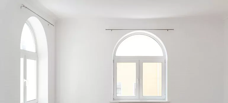 Small Hopper Window in Pinewood, FL